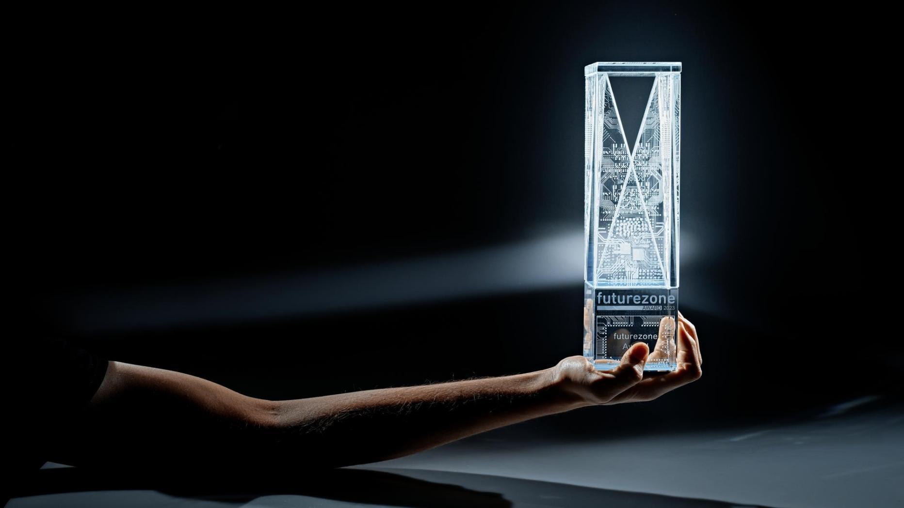 Die Statue des Futurezone Awards
