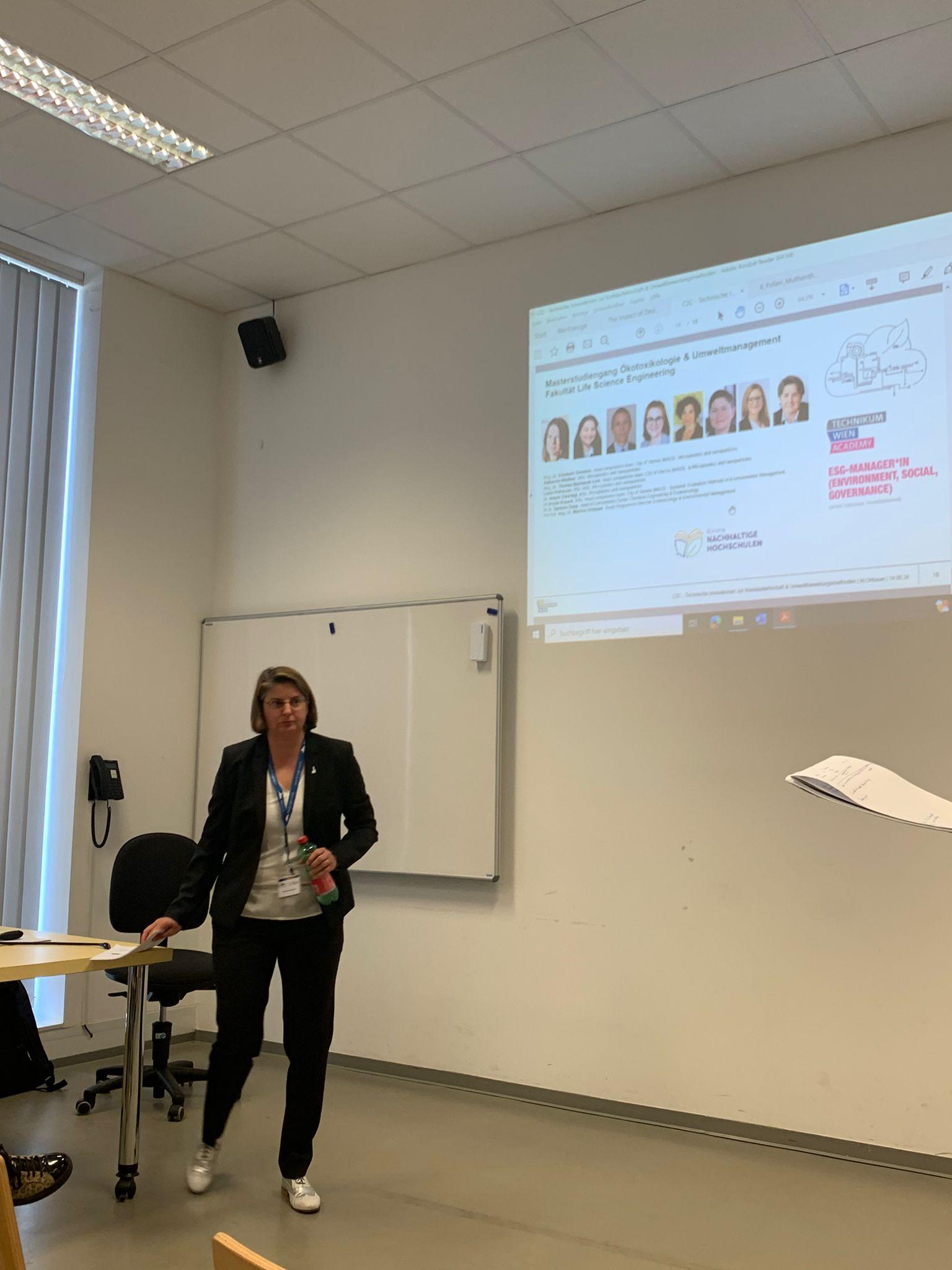 Martina-Ortbauer-Vortrag-beim-Jahreskongress