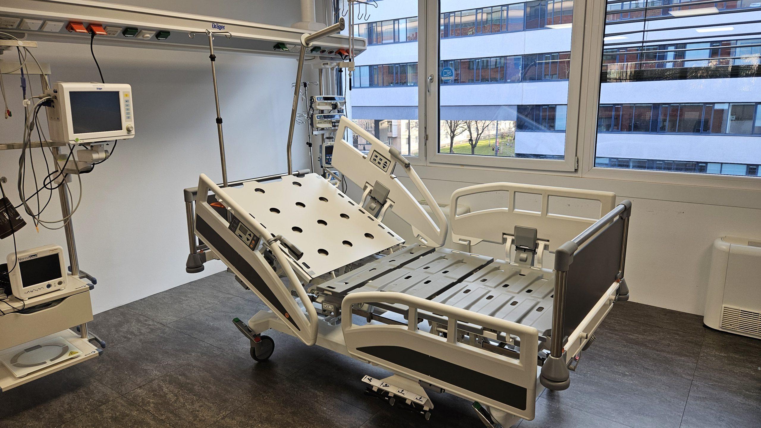 Neues Intensivpflegebett an der FH Technikum Wien