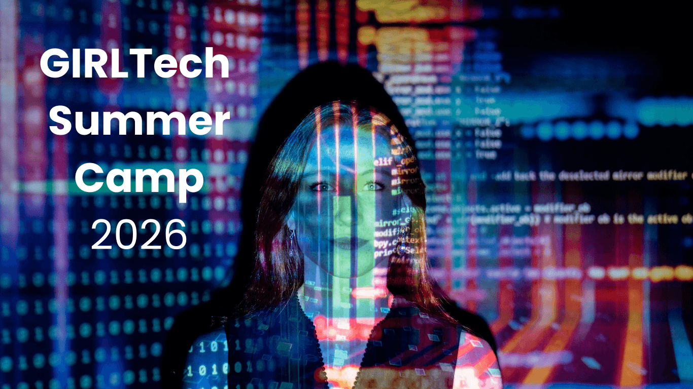 Eine junge Frau steht vor einem bunten Code und Computerbildschirmen, die auf sie projiziert werden. Auf der linken Seite des Bildes steht der Text GIRLTech Summer Camp 2026. Der Hintergrund ist dunkel und mit digitalen Grafiken gefüllt.